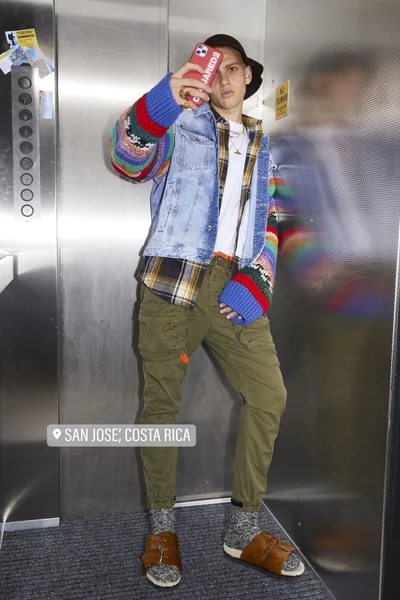 Look 25